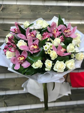 Букет цветов из: Розы и Хризантемы в Мирном Ставропольский край