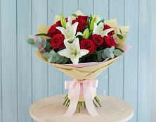 Букет цветов из:  Лилии и Розы в Мирном Ставропольский край
