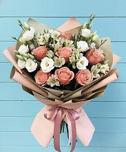 Букет цветов из:  Розы, Альстромерии и Лизиантусы в Мирном Ставропольский край