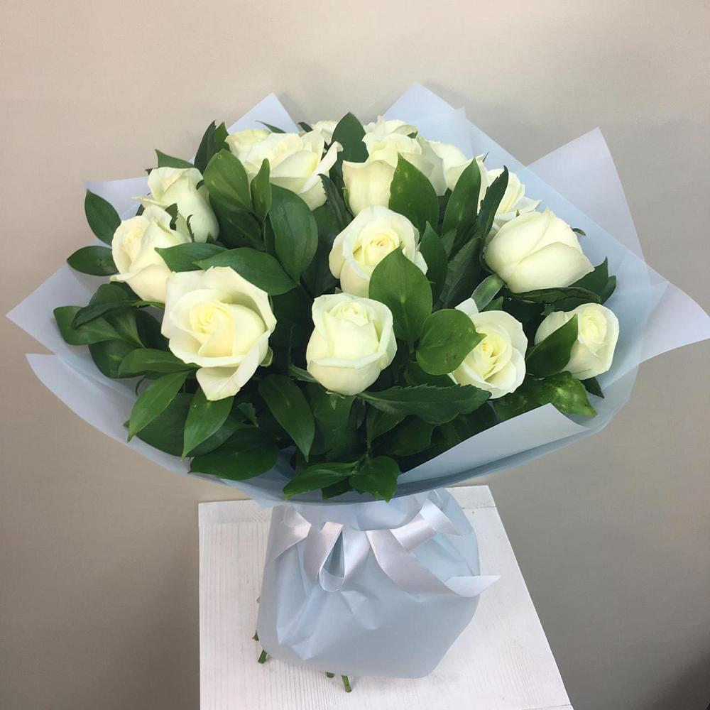 Букет 15 Белых роз Проуд в Мирном Ставропольский край