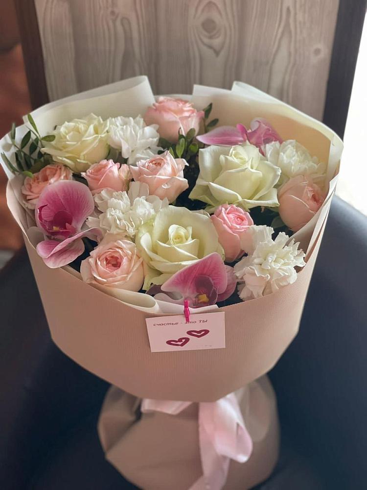 Букет цветов из: Орхидеи, Розы и Гвоздики в Мирном Ставропольский край