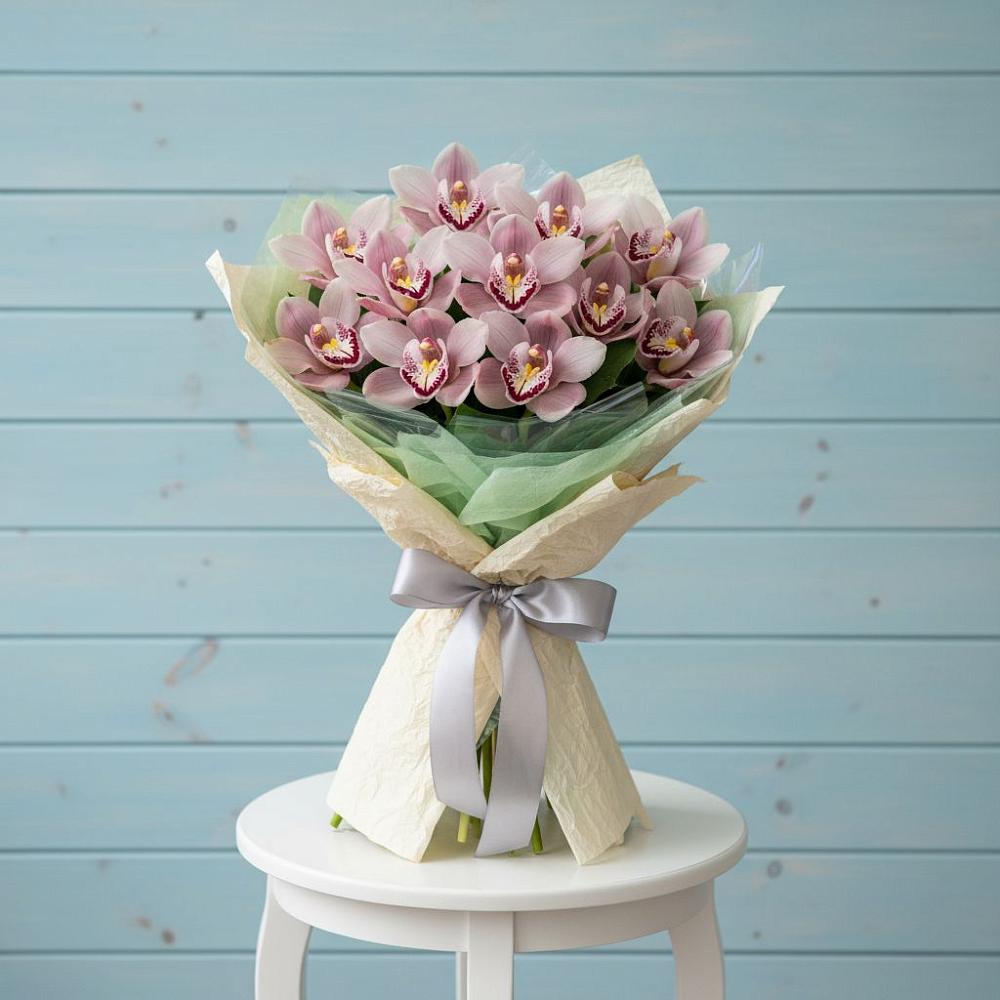 Букет цветов из: Орхидеи и Розы в Мирном Ставропольский край