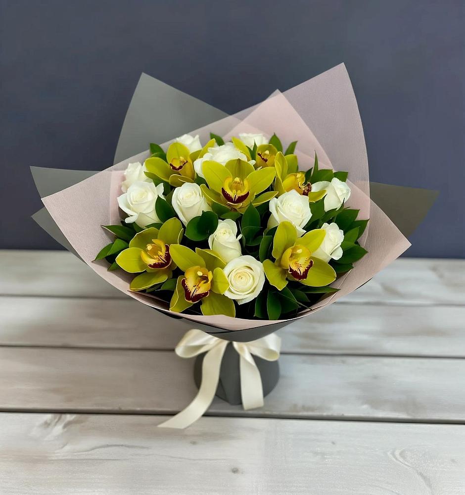 Букет цветов из: Орхидеи и Розы в Мирном Ставропольский край