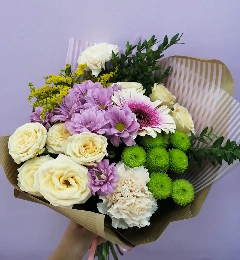 Букет цветов из: Хризантемы, Розы, Гвоздики и Герберы в Мирном Ставропольский край