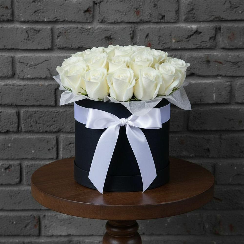 Цветочная композиция из Розы в шляпной коробке в Мирном Ставропольский край