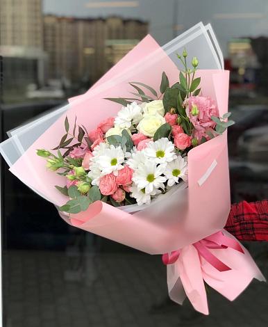 Букет цветов из: Розы, Лизиантусы и Хризантемы в Мирном Ставропольский край