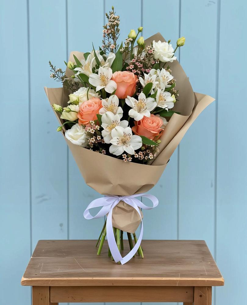 Букет цветов из: Альстромерии, Лизиантусы, Розы и Хризантемы в Мирном Ставропольский край
