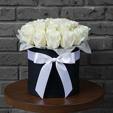 Цветочная композиция из Розы в шляпной коробке в Мирном Ставропольский край