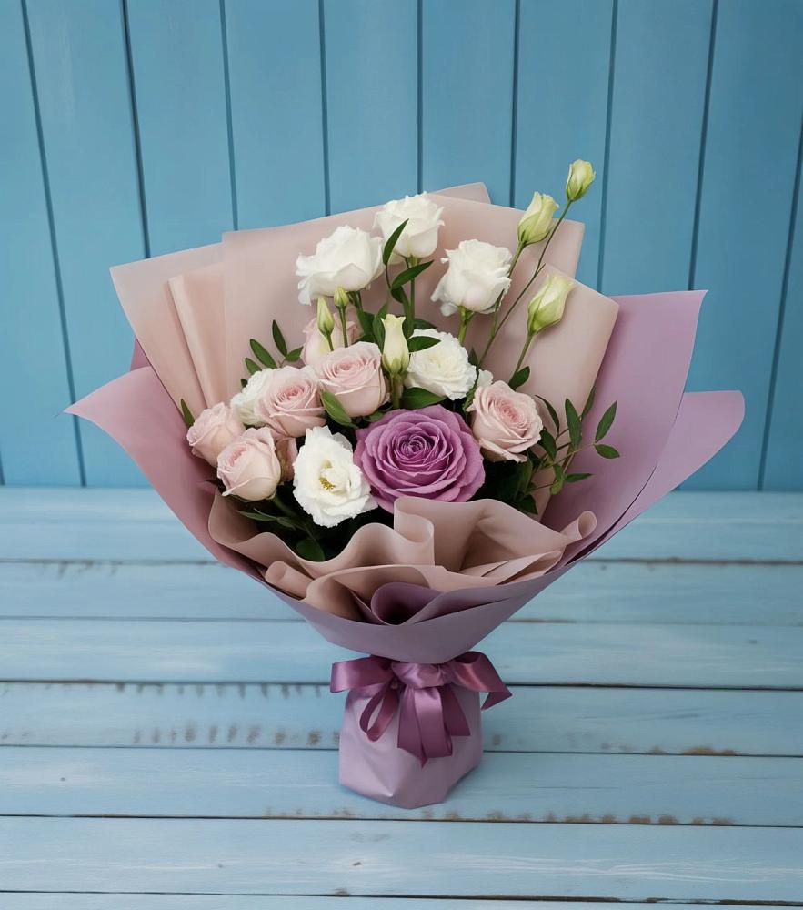 Букет цветов из: Розы и Лизиантусы в Мирном Ставропольский край